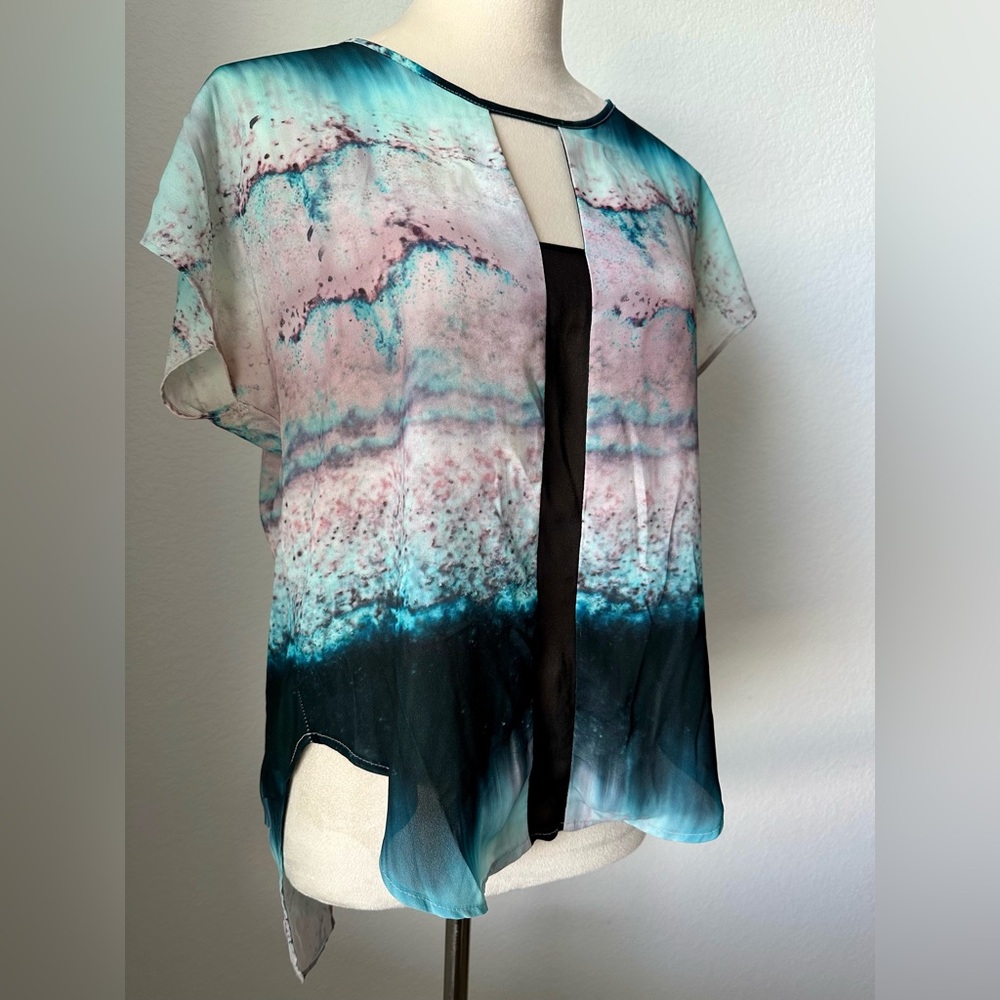 High-Low Abstract Blouse